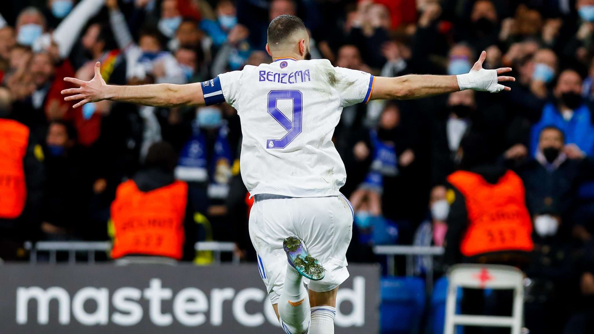 Karim Benzema saves the day for Real Madrid